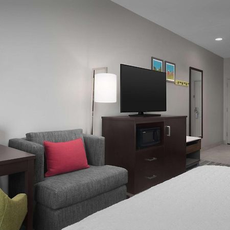 Hampton Inn Стейтсбъро Екстериор снимка