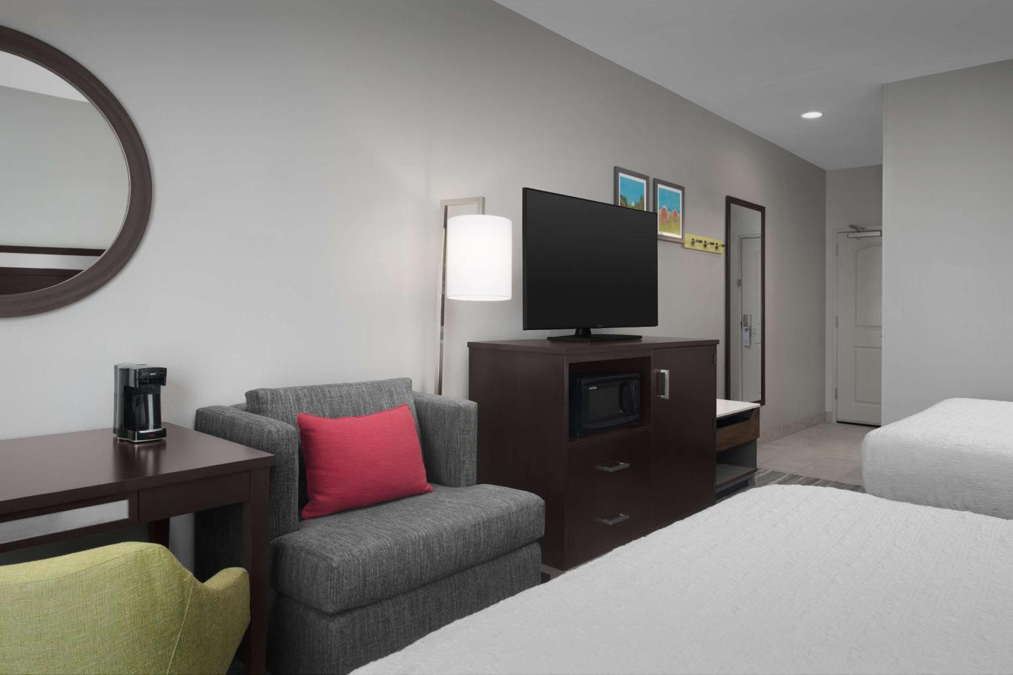 Hampton Inn Стейтсбъро Екстериор снимка
