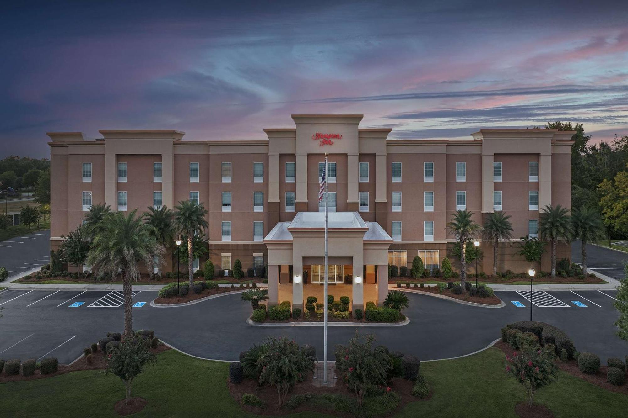 Hampton Inn Стейтсбъро Екстериор снимка